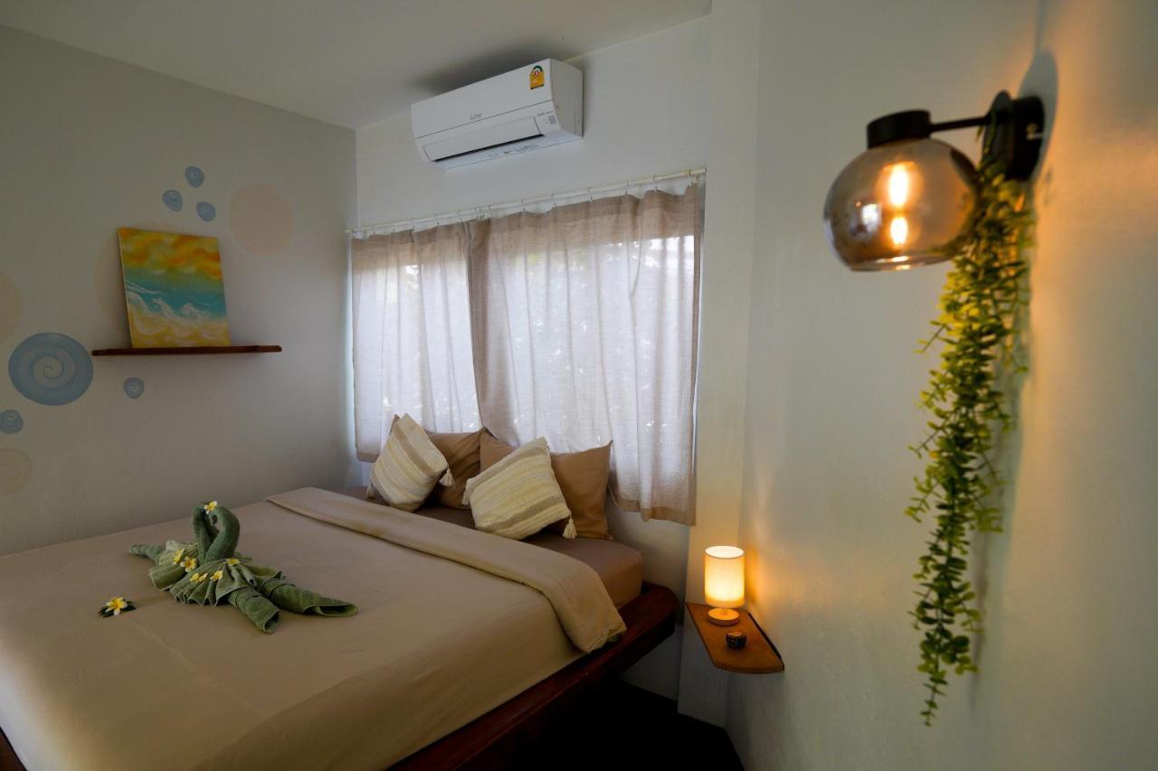Ocean Vibes Hotel Thong Sala Exterior photo